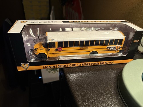Bus series school - ic,